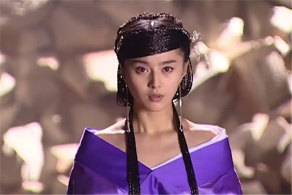 古装女子遇上装扮自己的人,胡静输给秋瓷炫,而她却美上天