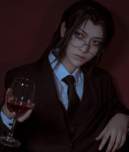 《默读》费渡cos,高冷严肃还原度超高