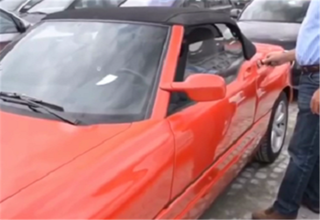 宝马z系跑车鼻祖 配 升降门 6缸引擎 全球保有量不到两位数 腾讯新闻