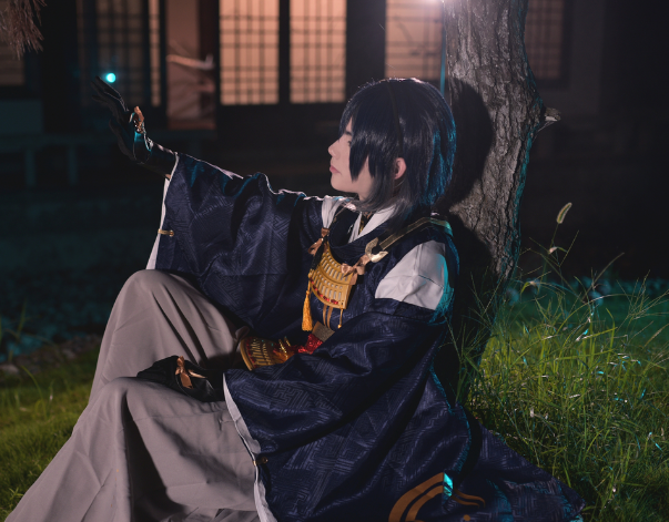 《刀剑乱舞》三日月宗近cosplay,高度还原的coser