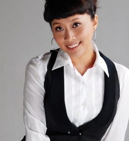 阳光总在风雨后!经过生离死别的"黑妹",如今重获新生,重回年轻时容颜