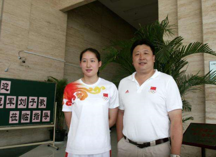 30岁刘子歌为何嫁给53岁教练?结婚3年儿女双全,现全家移民澳洲