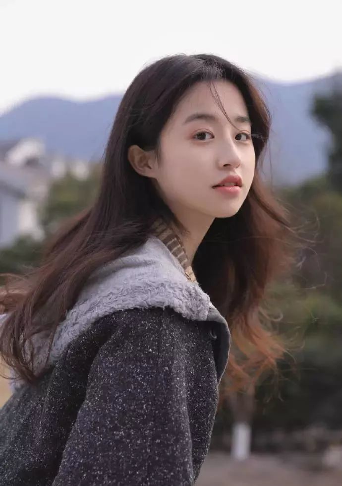 林小宅杨超越粉丝对撕,benny内涵李佳琦翻车,最美网红是小偷?