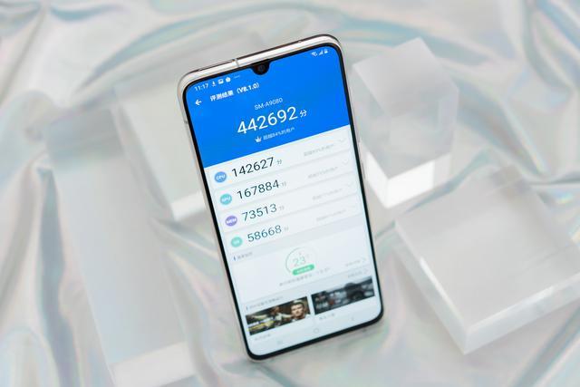 (三星galaxy m30s跑分图)