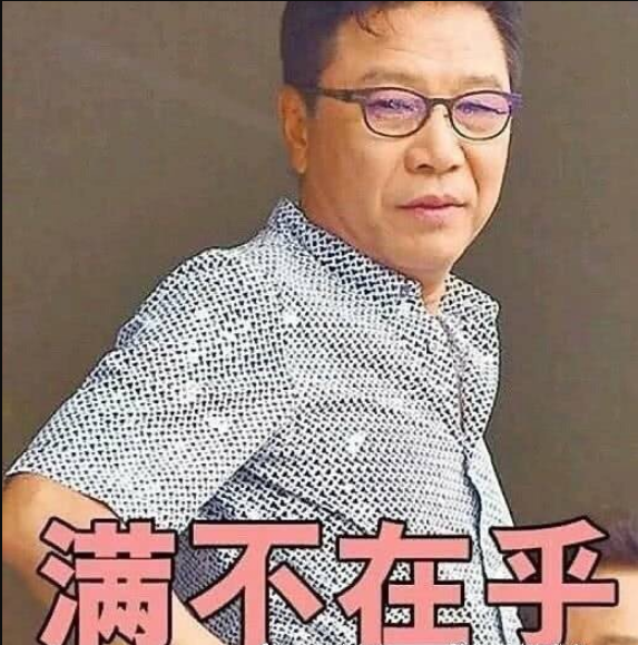 "老实人"边伯贤给李秀满提意见,被满叔电话教育,长达3小时!