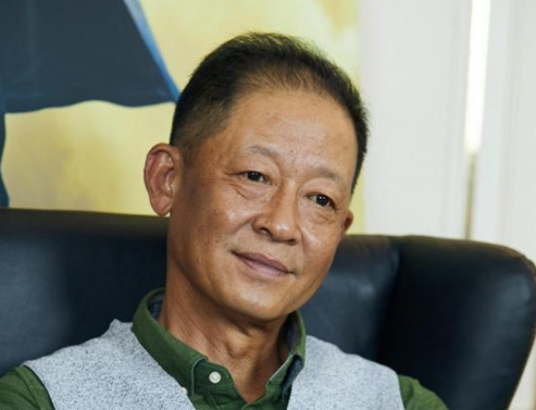 53岁王志文旧照,明明相貌平平,当年徐帆和许晴却都迷恋他!