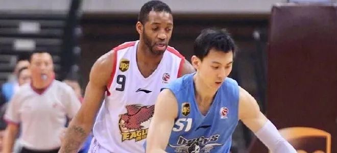 关于吉喆你只记得他对麦迪摇手指那就大错特错他是北京队魂