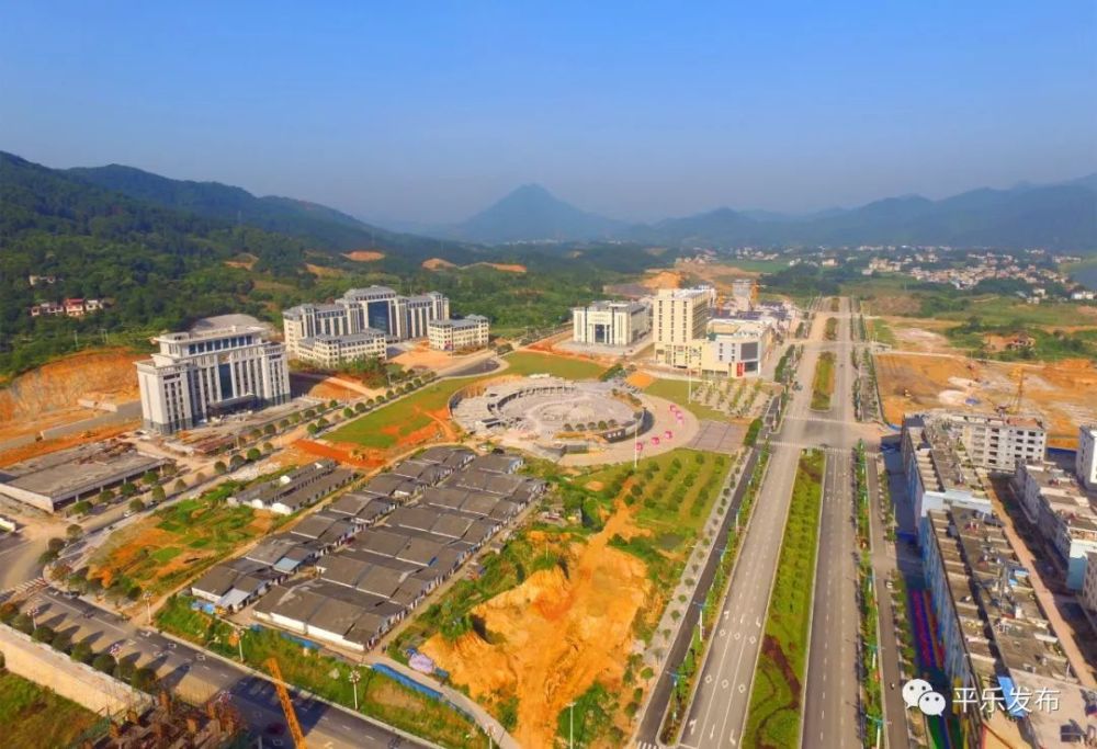 2017年,县十六届人大常委会第九次会议表决通过县政府搬迁至南洲新区