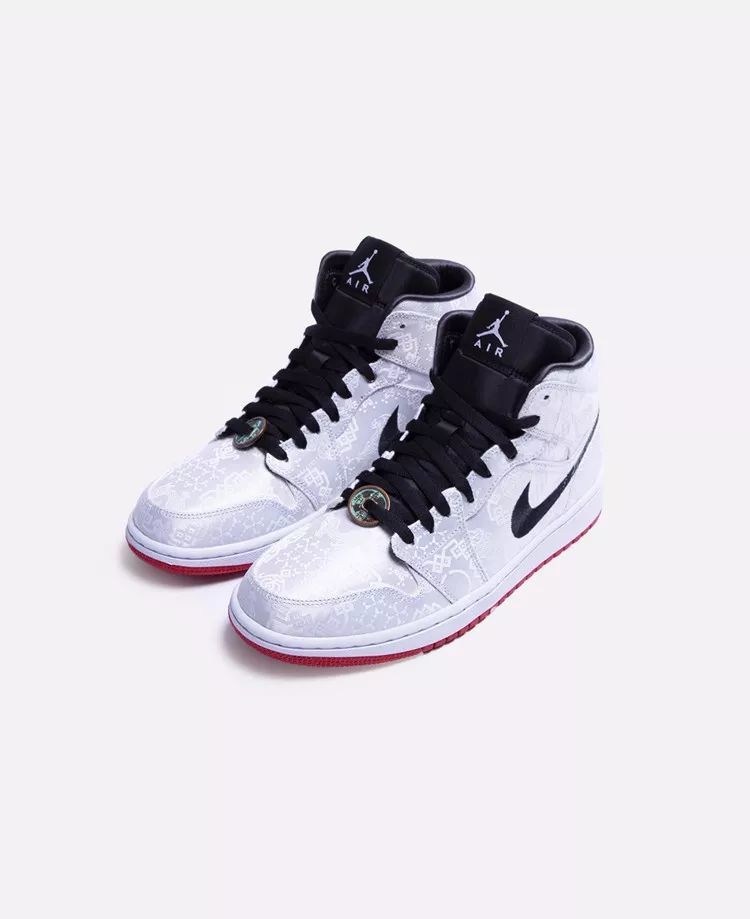 nike sb dunk low "raygun" 外星人
