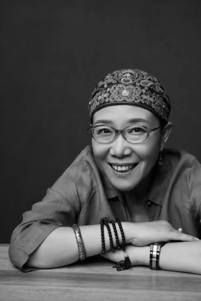 300万,这家公司撬出了一座金鸡奖