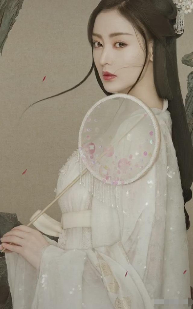 张天爱的貂蝉不算美,当换上"新式汉服"的时候,这才是真美