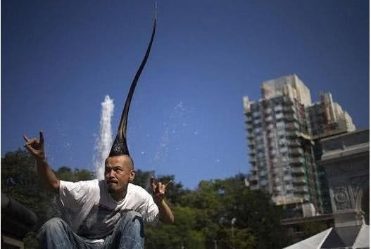 吉尼斯世界之最第一项纪录一分钟做俯卧撑最多的人网友高手在民间