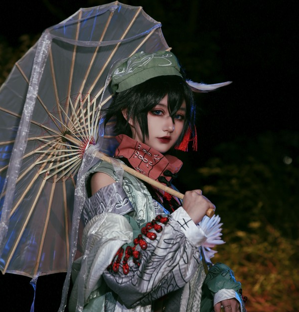 《凹凸学院》卡米尔百鸟录cosplay:还是在想念你