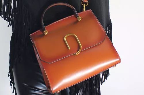 这三件枫糖色单品也太美了吧百搭气质超显白