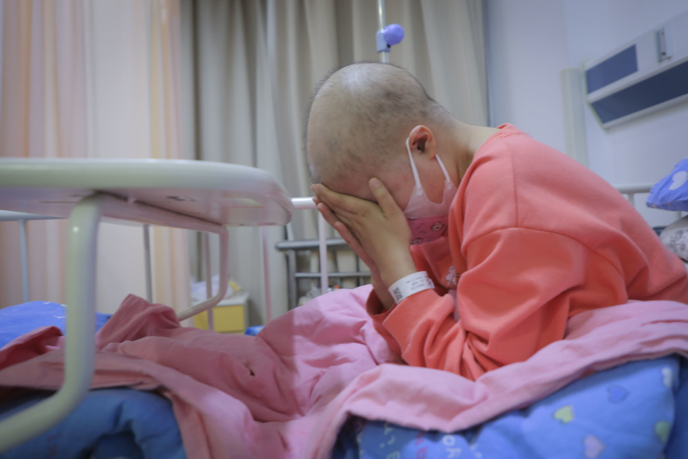 病情一直反反复复,就连2019春节丁雨欣都是在医院输液中度过.