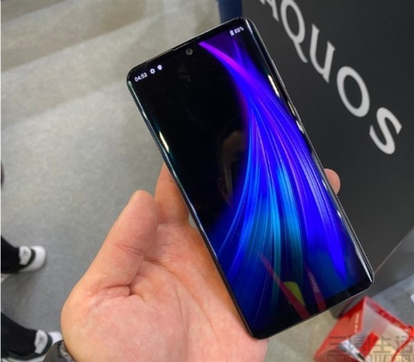 夏普aquoszero2再度亮相上市时间尚未确认