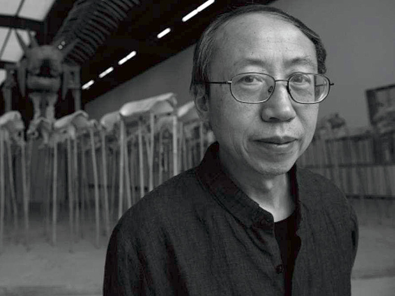 中国当代艺术家黄永砯辞世,曾放400公斤煮熟大米,任其发霉发臭