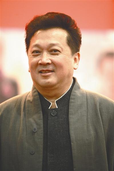 歌星郁钧剑的字比很多书法家都好点评郁钧剑的书法