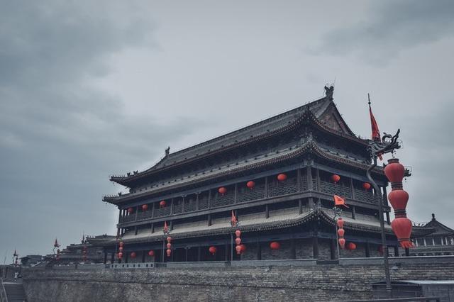 成都出发,这座被华贵安然气息萦绕着的古城,周末开启不夜城之旅_腾讯