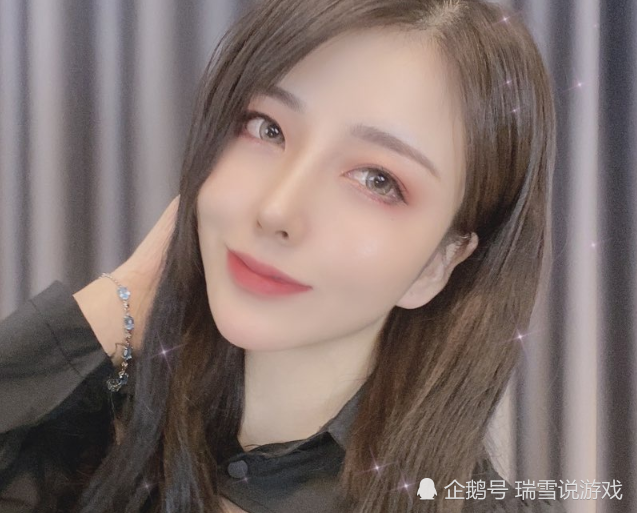 乔碧萝拍新作品,说自己是盛世美颜,说出愿望:就是不