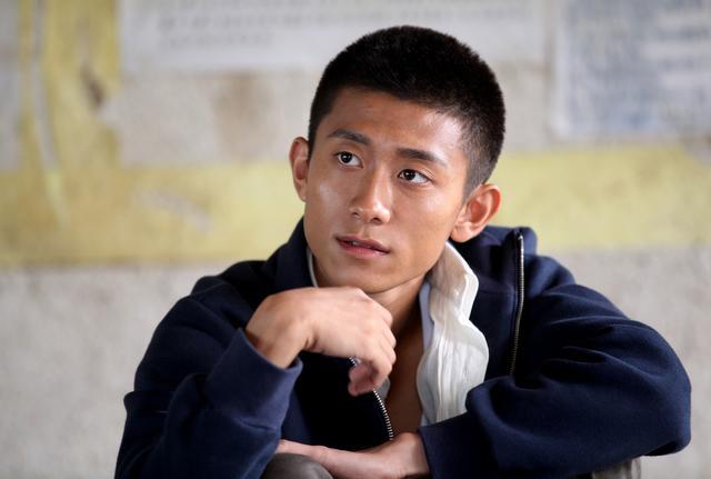 张一山新剧青谷子今晚登陆江苏荧屏这回他不走痞帅路线