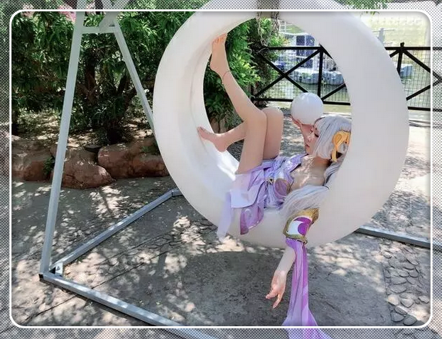 初中生cos嫦娥,看到她"会说话的脚",脑瓜子嗡的一下