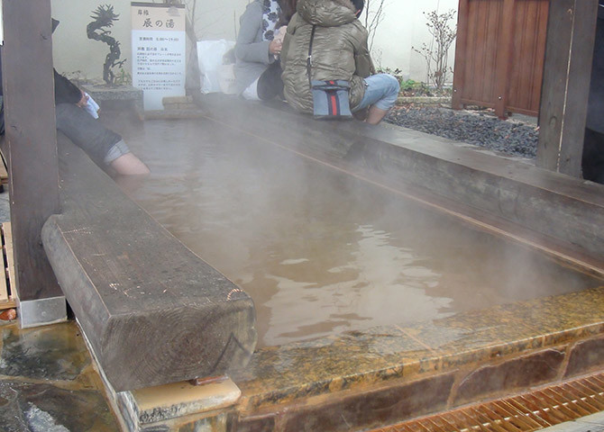 东京人的温泉乡在哪里 万叶集 里的温泉名所和 时间汤 腾讯新闻