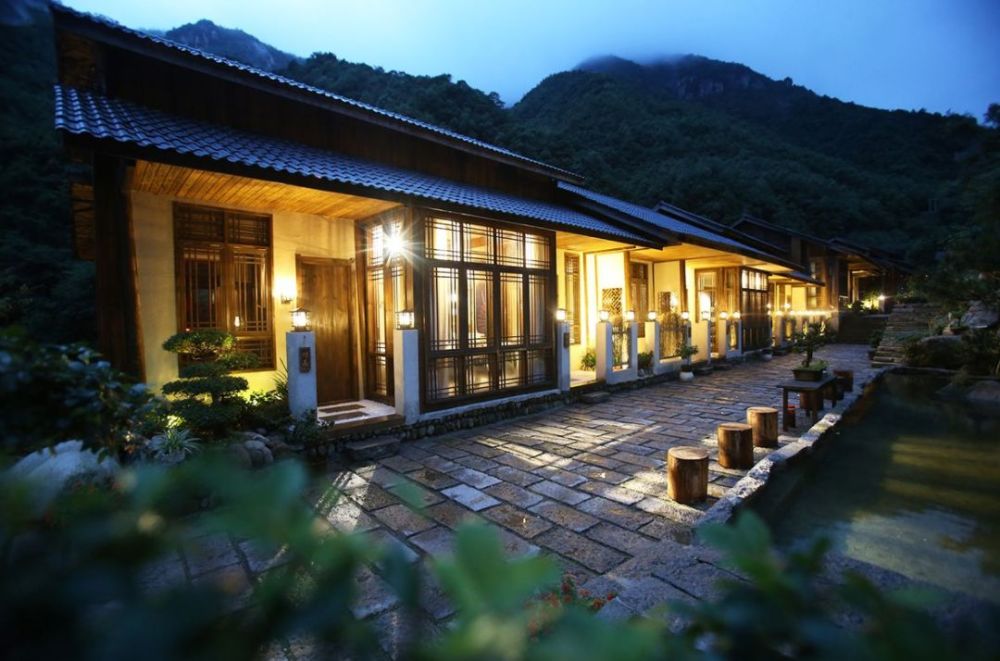 三渡云相见精品民宿推荐来滑雪住大明山景区内的小明家,无疑是最方便