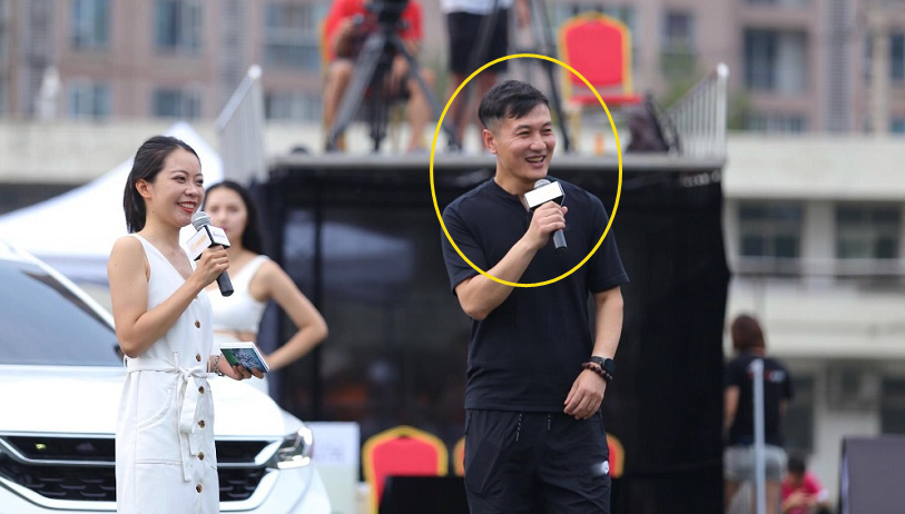 名嘴贺炜表示:如果鲁能中场能形成很好的齿轮链条,那么李霄鹏用巴西