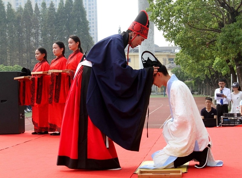 鹤唳华亭中萧定权为何一定要举行冠礼它太重要