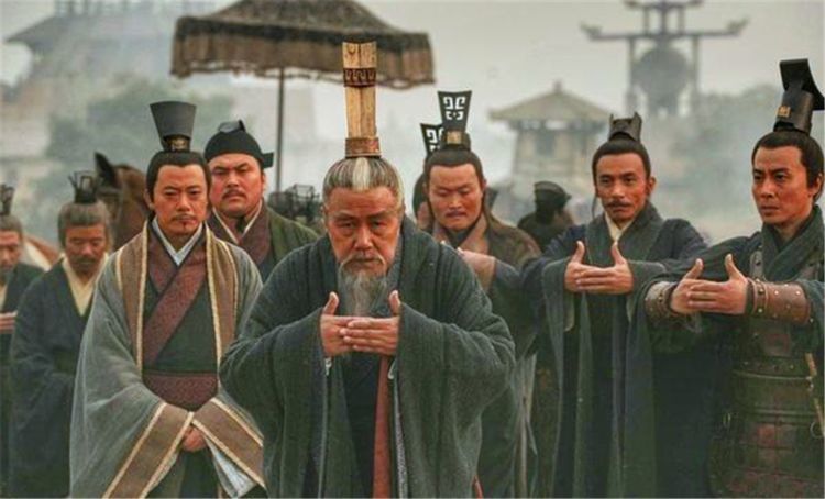 英明一世的秦穆公为何临终强迫177位秦国人才全部殉葬