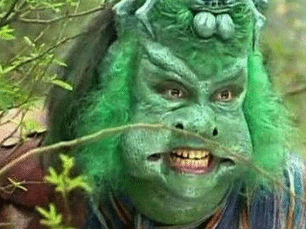 为何《春光灿烂猪八戒》是童年阴影,这四个镜头脱不了干系,图4吓哭