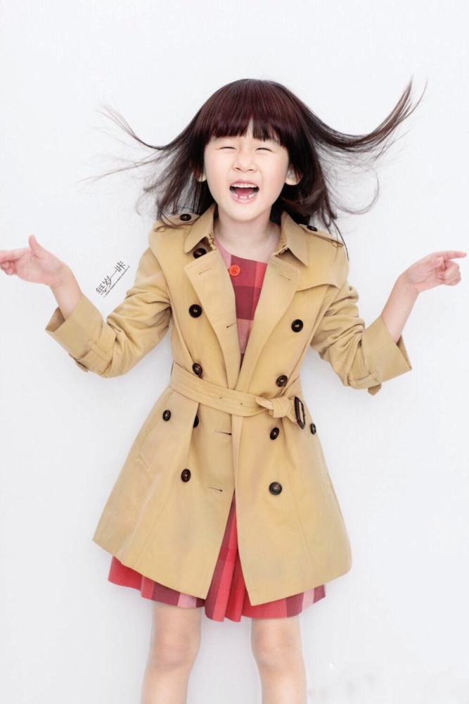 没想到黄磊的女儿长大已经够美了,看到如今的贝儿才知道什么是清纯