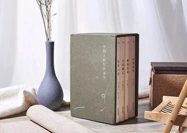 明,清至今,爱好文学的人爱看四大名著 爱好生活美学的人,要读这四大