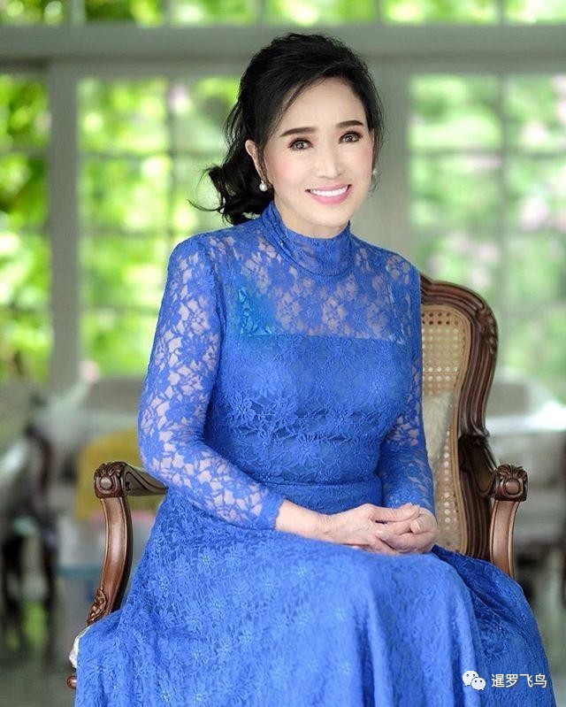 72岁活成27岁泰国天山童姥驻颜有术冻龄照超惊艳