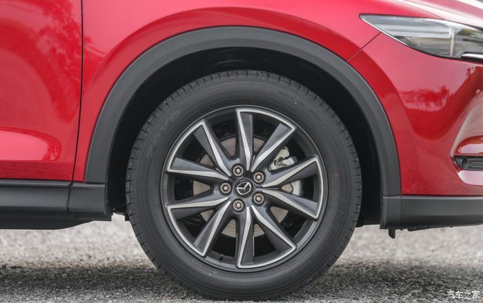 19 Mazda Cx 5 2 5 Turbo 外表依旧但实力超凡 腾讯新闻