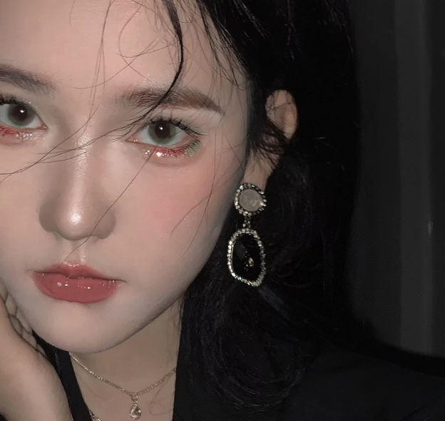 氟西汀·仙女版女生头像:取悦自己并慢慢变优秀,才是最好的礼物