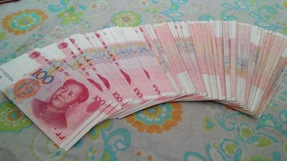 和老公吵架我回了娘家,两天后老公出了车祸,回家取钱时我傻了眼