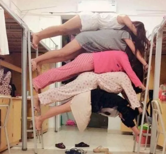 大学宿舍"最吃香"的3类人,学霸未榜上,第2种全宿舍宠着!