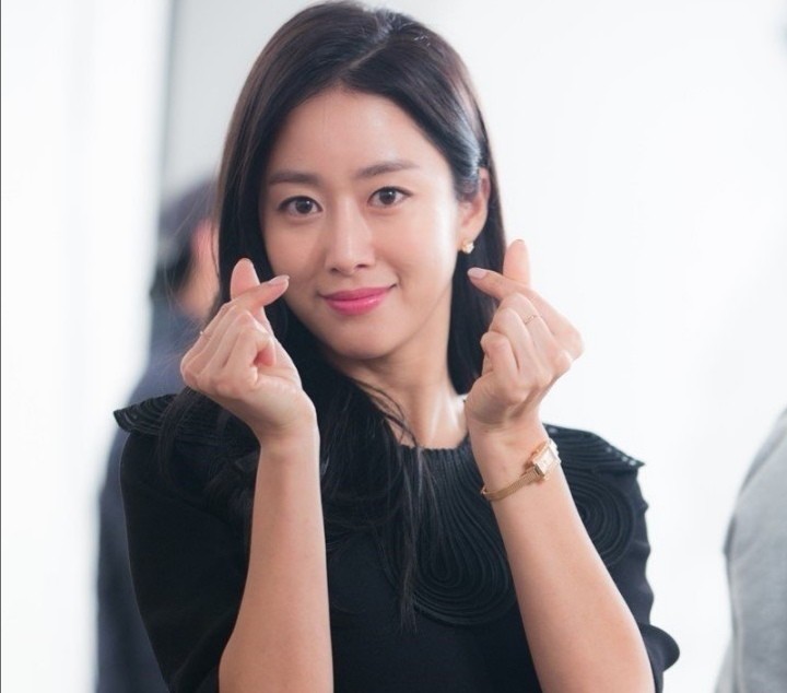 韩国女星全慧彬大婚ins发婚纱视频突然结婚就连朋友都没告