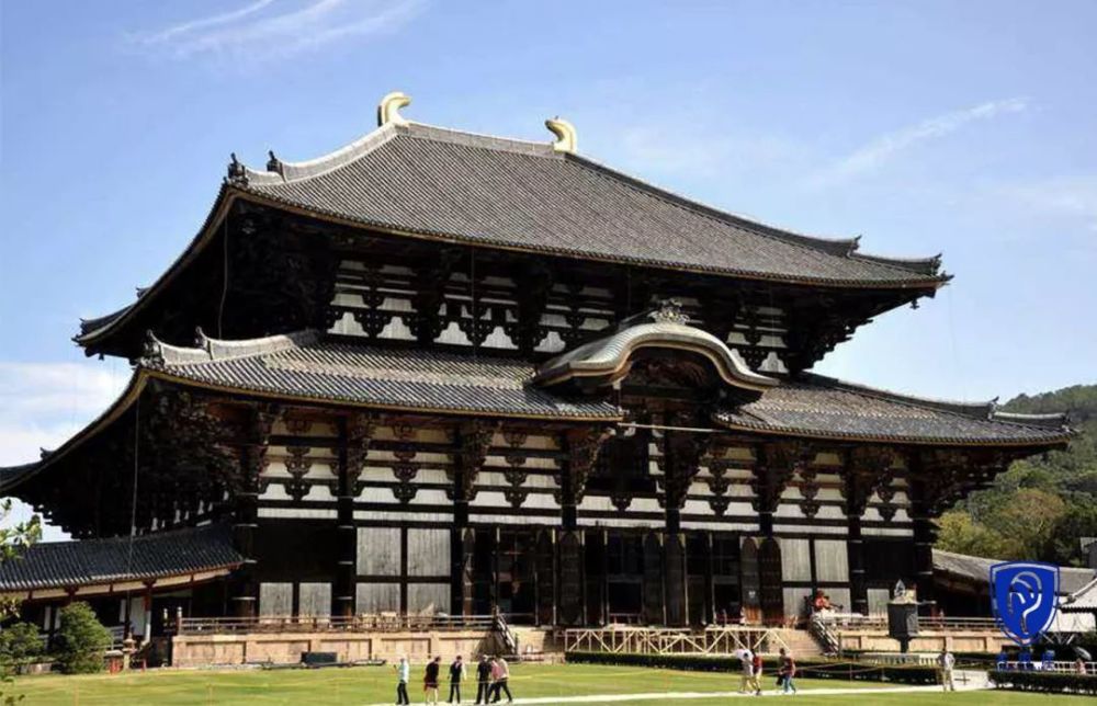 奈良的东大寺就是一组保存完好的奈良时代建筑遗存,相信每个到日本