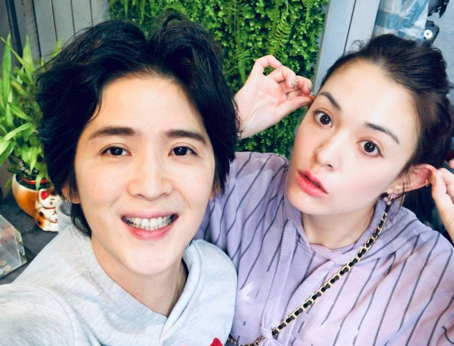 张榕容结婚6年从不晒老公?40岁老公竟是熟悉的他?郎才女貌很般配