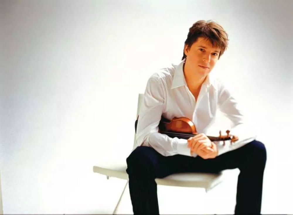 今天是美国当代最著名小提琴演奏家之一约夏    贝尔(joshua david