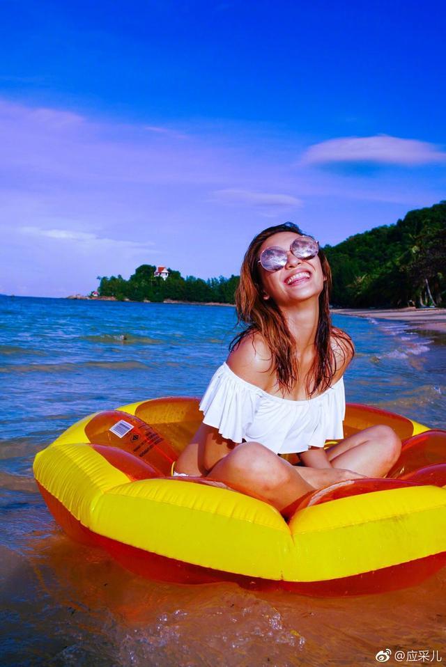 陈小春官宣应采儿怀二胎,他们凭什么是娱乐圈