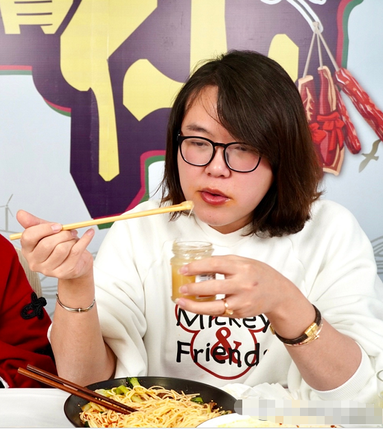 浪胃仙自称上学时是校草本以为会打脸看清18岁旧照我心动了