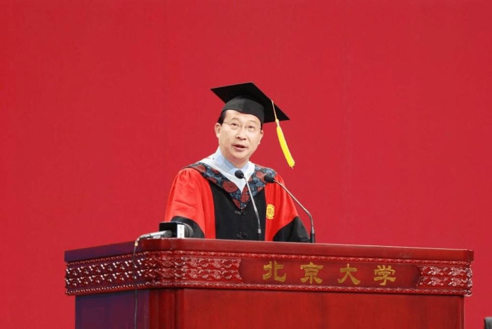 放弃美国国籍、辞掉终身教授:饶毅,我见过最硬