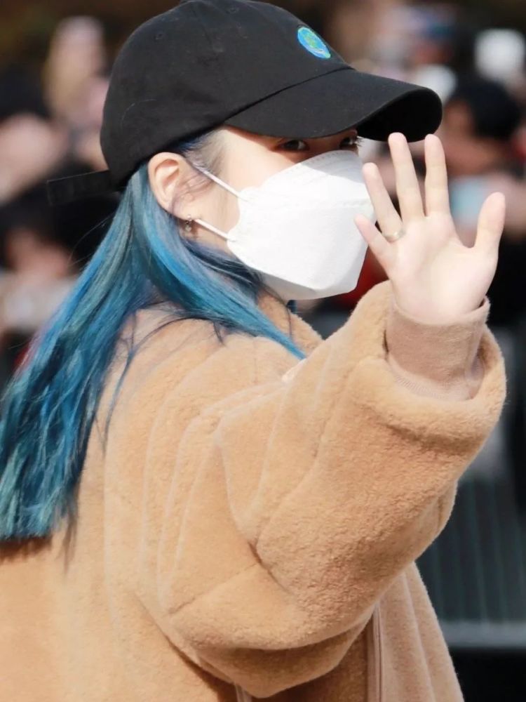 烟灰紫雾霾蓝还有什么是iu驾驭不了的发色