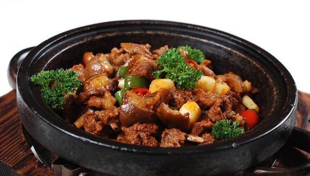 东北菜红烧狗肉,西红柿疙瘩汤,关东煮的美味做法,好吃忘不了!