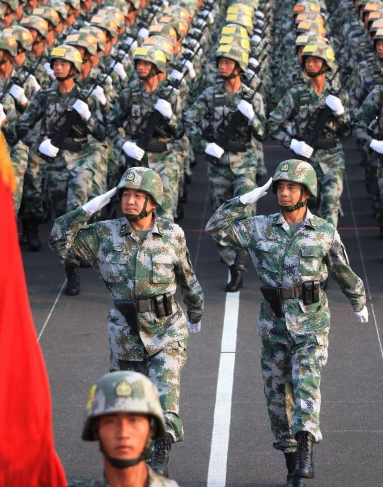 解放军重要改革之际,大阅兵领队晋升中将