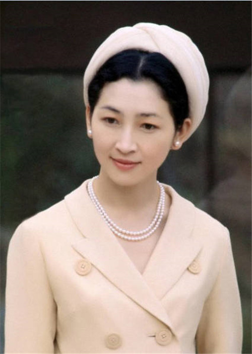 她是拒绝嫁入日本皇室的平民 日本天皇却非她不娶 如今怎样了 腾讯新闻